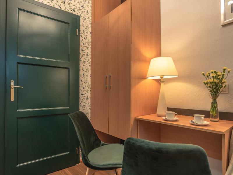 Budget Triple Room image 1