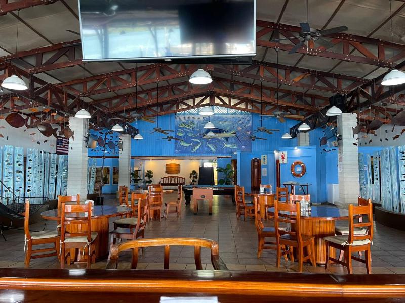 Fish Hook Marina Hotel - image 11