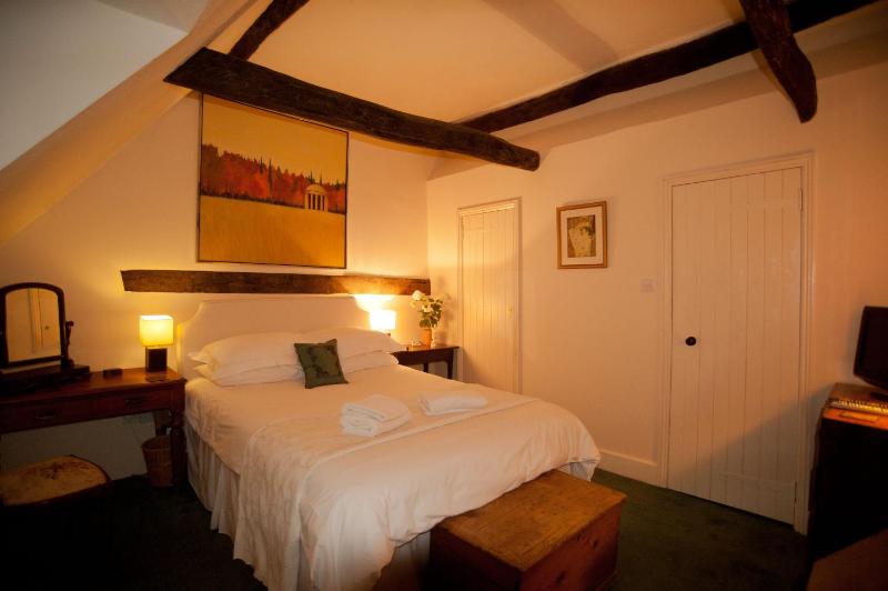 Double Room with Ensuite image 1