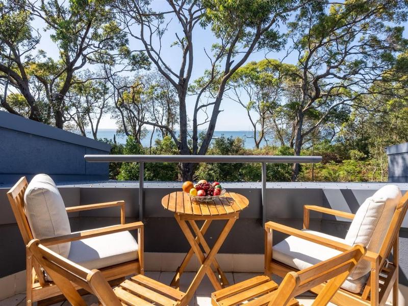Lucys at the Bay - image 11