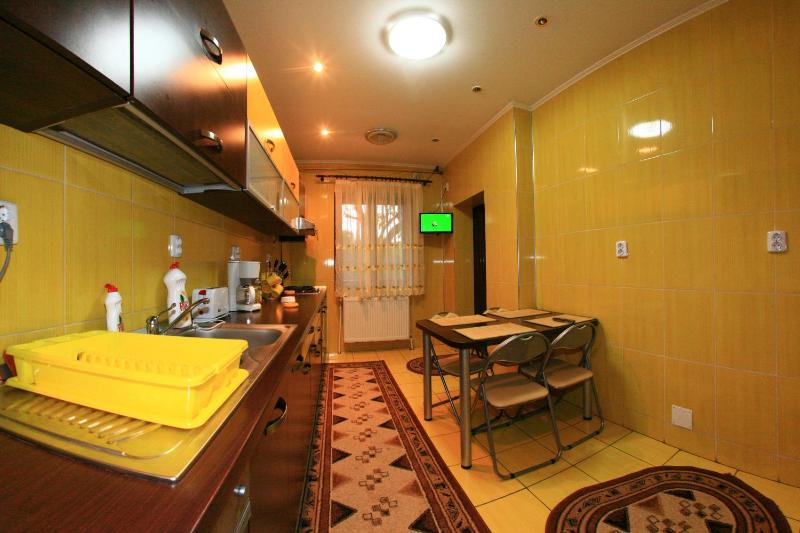 Six-Bedroom Villa  image 2