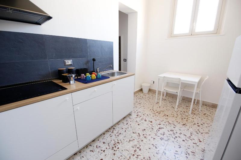 Center Apartment Catania - image 7