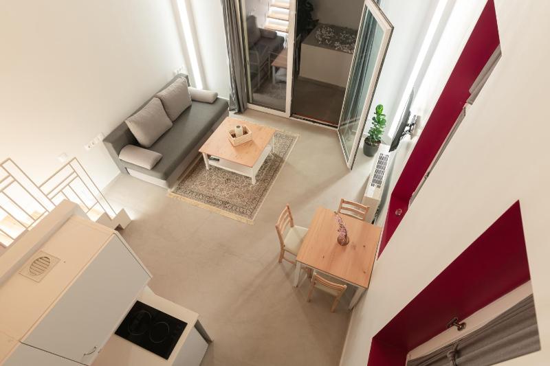 Loft Suite with Terrace - Fire Loft Red image 2