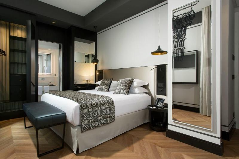 Executive Suite image 3