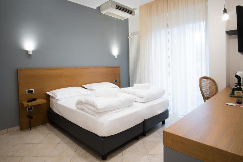 Hotel Garden - image 11