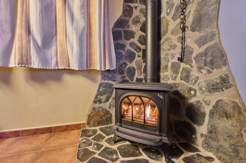 Three-Bedroom Apartment (6 Adults) image 3