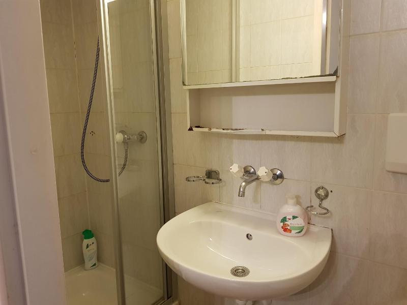 Single Bed in 6-Bed Dormitory Room image 3