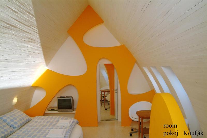 Double or Twin Room with Extra Bed image 2