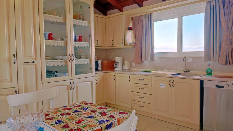 Nikolas House - image 32