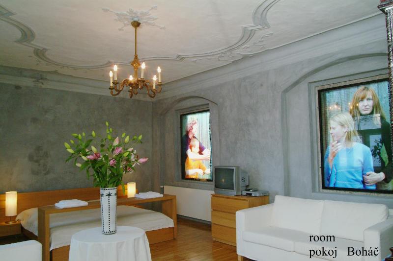 Deluxe Double Room with Bath image 1