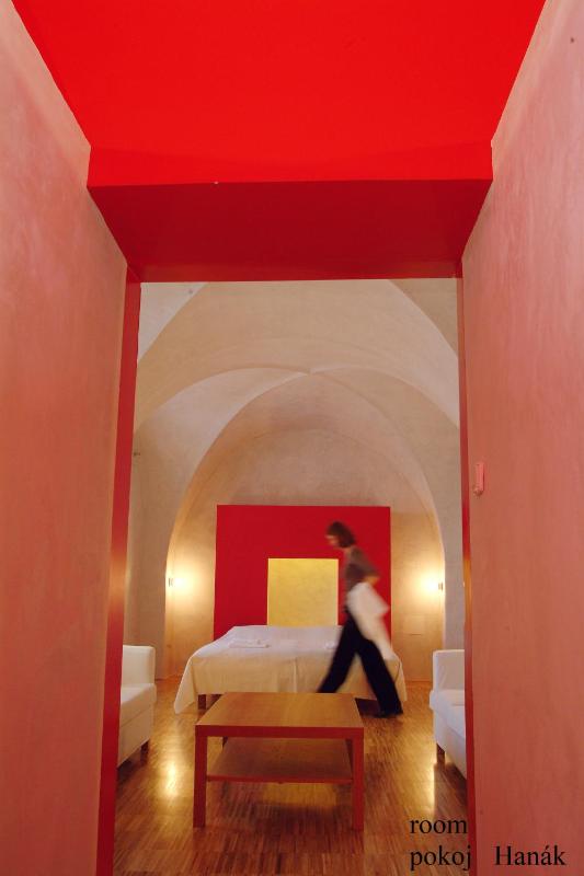 Deluxe Double Room with Extra Bed image 3