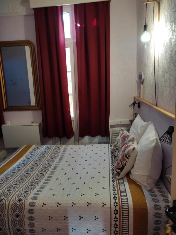 Double Room with Mountain View image 3