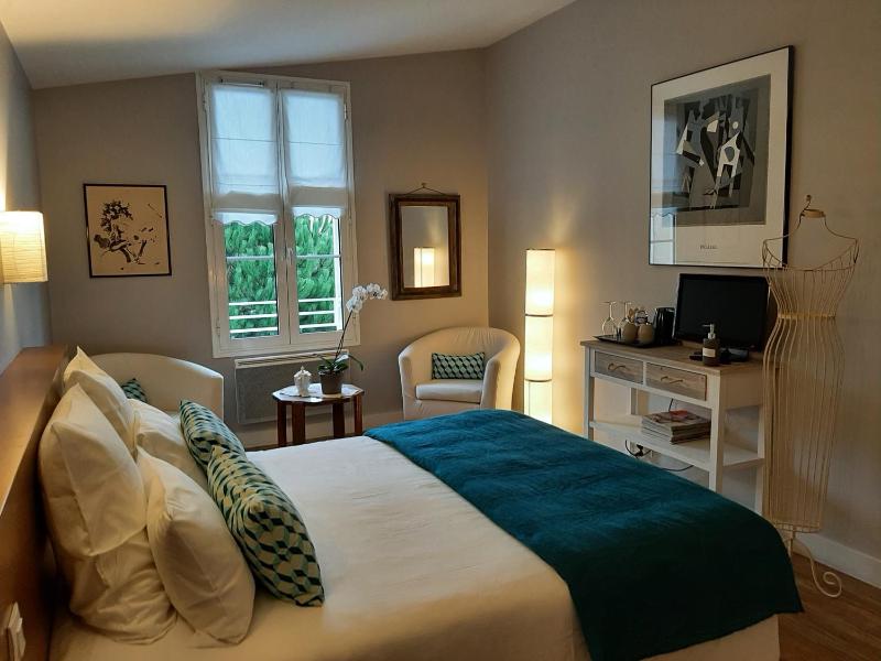 Double Room image 4