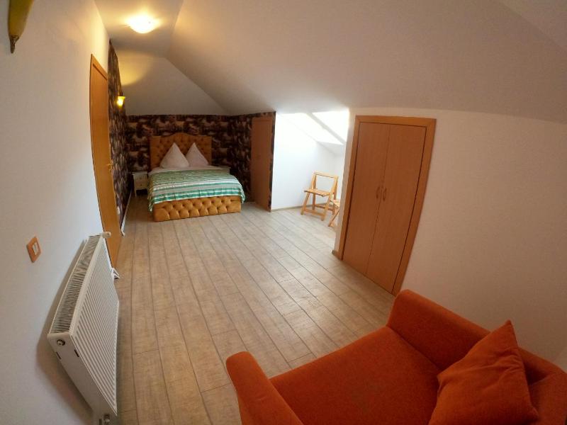 One-Bedroom Apartment image 1