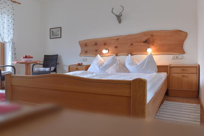 Double Room image 4