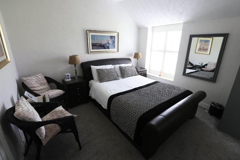 Deluxe Double Room image 4