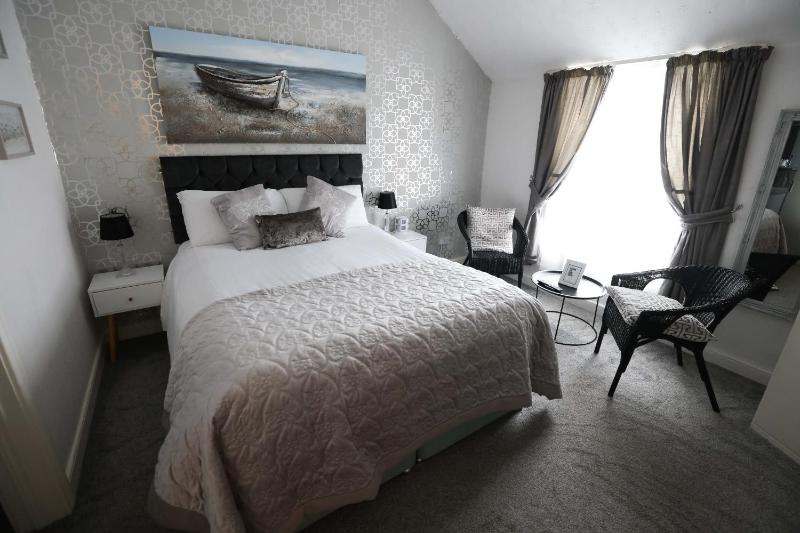 Deluxe Double Room image 1