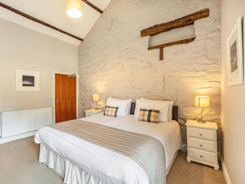 Double or Twin Room with Bathroom image 4