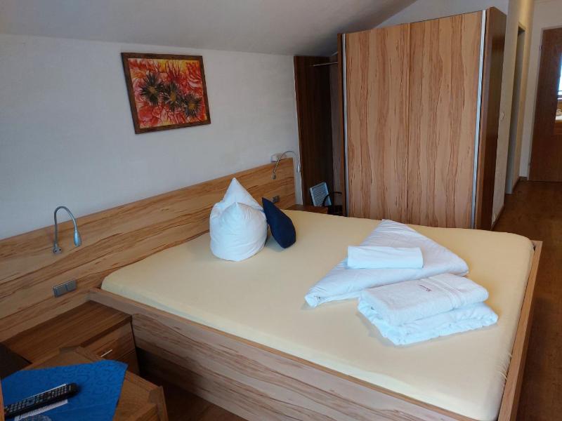Single Room image 3