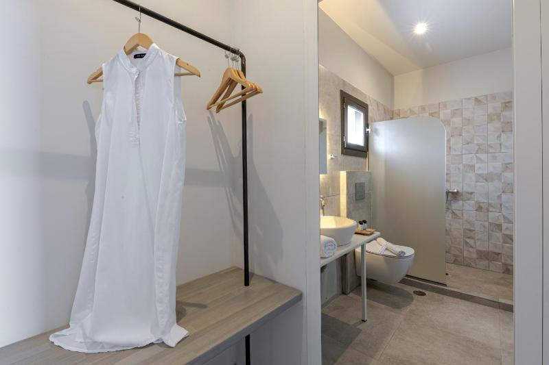 Standard Double or Twin Room image 1