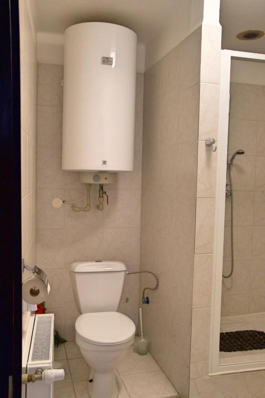 Double Room image 4