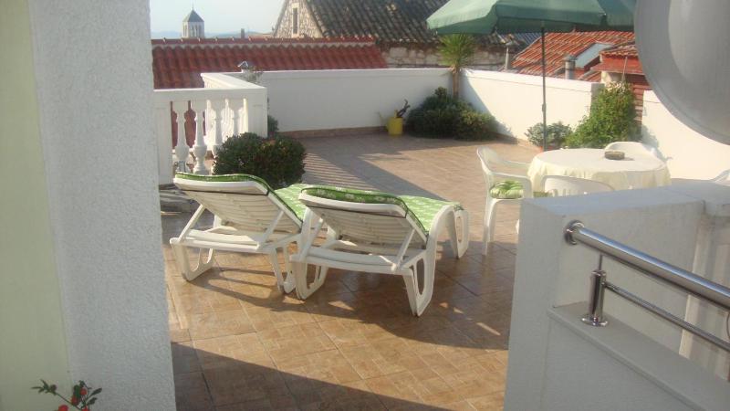Apartments Vodice Marica - image 11