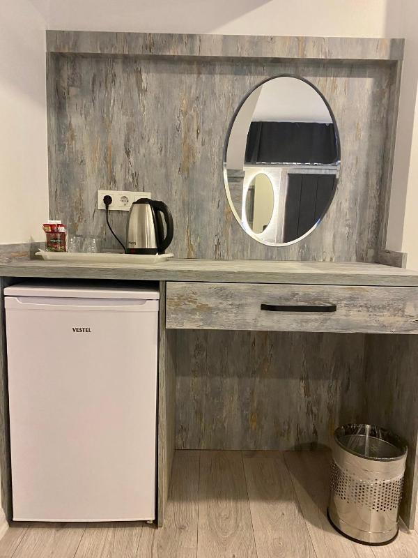 Standard Family Room image 4