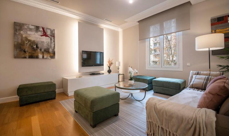 You Stylish Diagonal Apartments - image 5