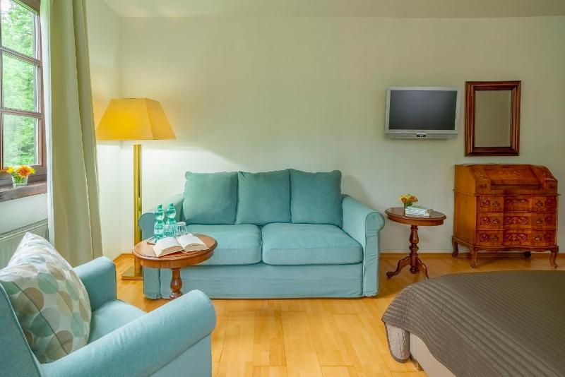 Double Room image 4