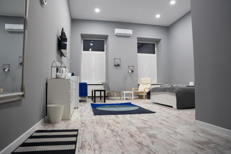 Soho Apartments Lviv - image 1