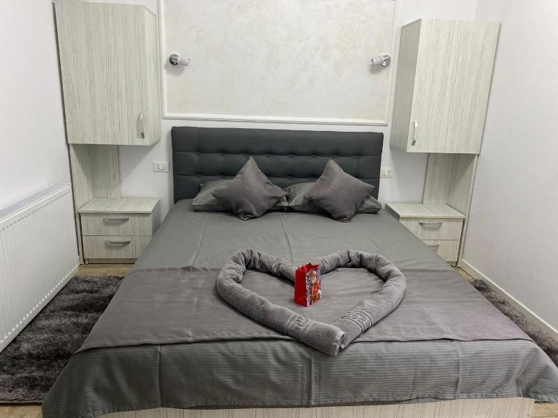 Double Room image 1