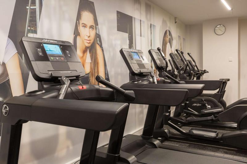 Park Inn by Radisson Amsterdam City West - image 2