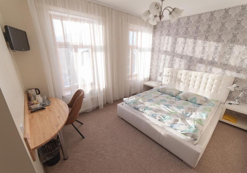 Standard Double Room image 1
