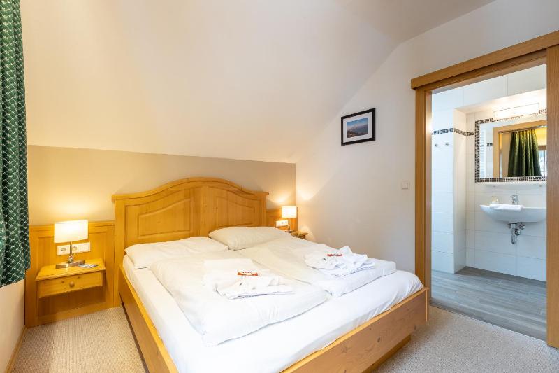 Two-Bedroom Apartment with Balcony image 4