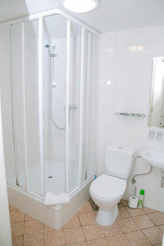 Double Room image 2