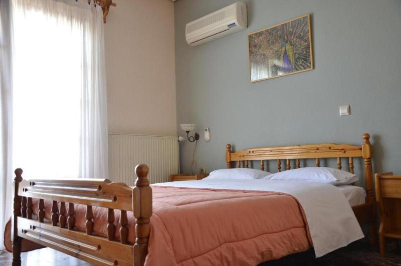 Small Double Room image 1