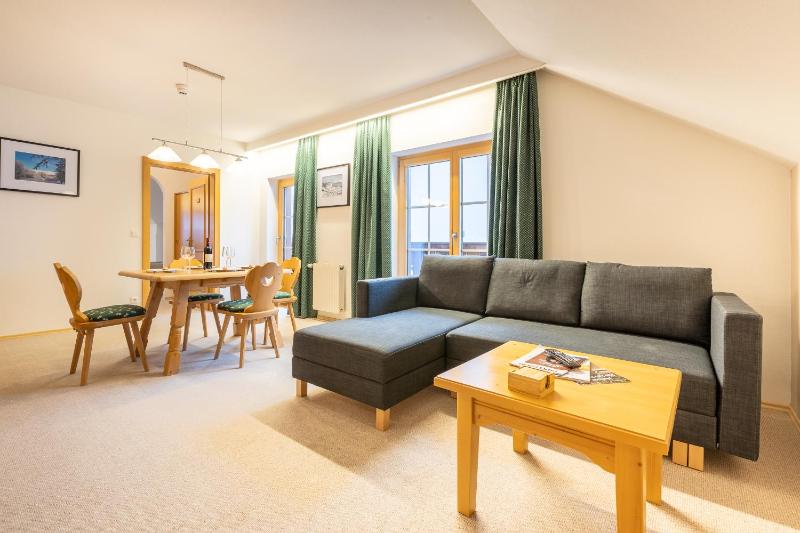 Large One-Bedroom Apartment with Balcony image 1