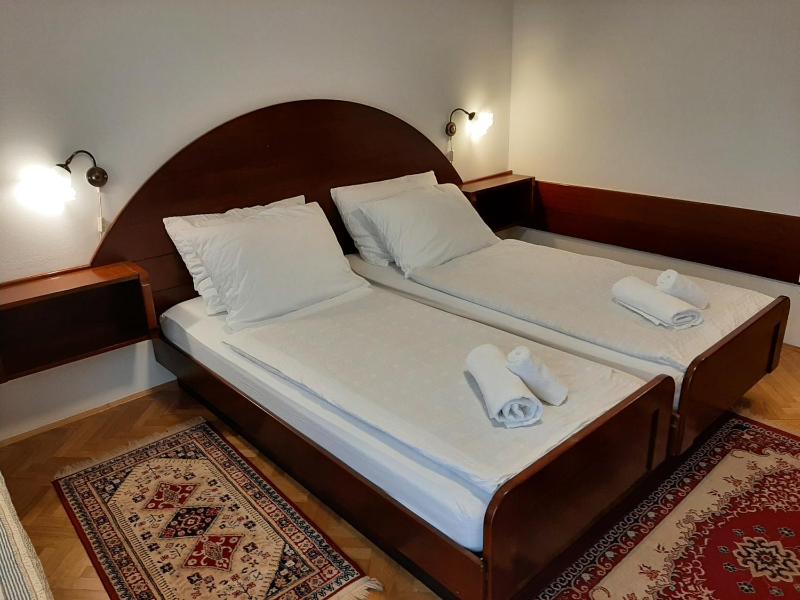 Budget Double Room image 3