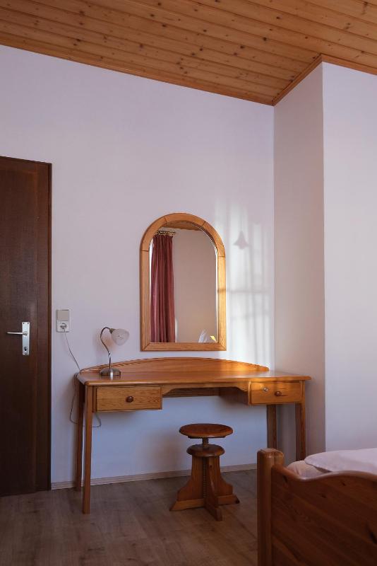 Apartment with Mountain View image 1