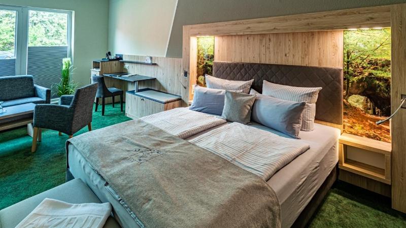 Junior Suite with Balcony image 2