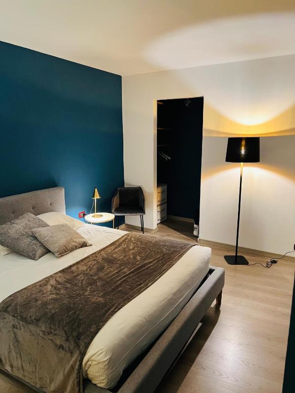 Superior Apartment image 3