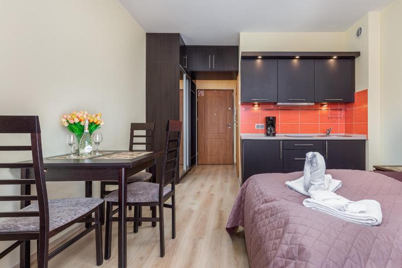 Apartamenty Trzy Korony blisko Plaży by Noclegi Renters - image 15