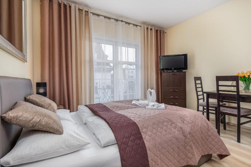 Apartamenty Trzy Korony blisko Plaży by Noclegi Renters - image 12
