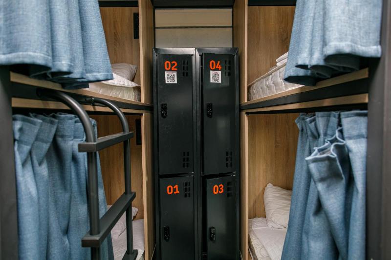 Bed in 6-Bed Dormitory Room image 4