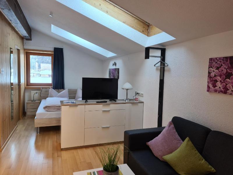 Studio Apartment image 1