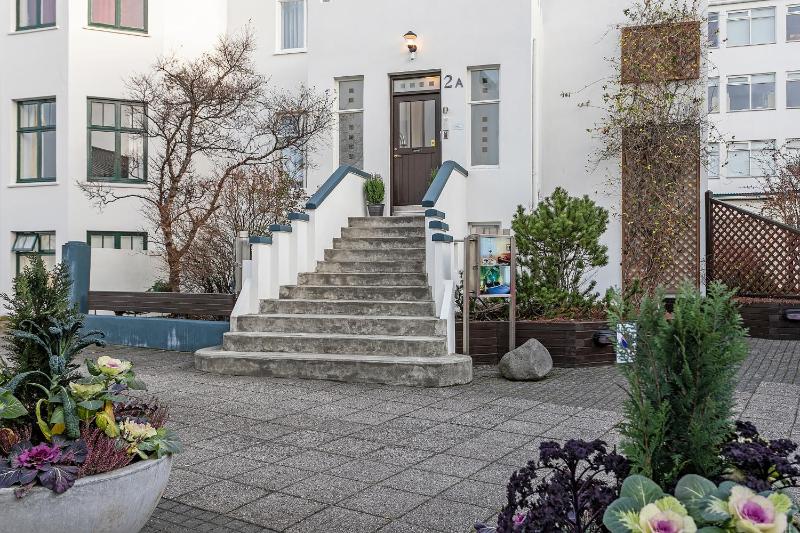 Castle House Luxury Apartments - image 8