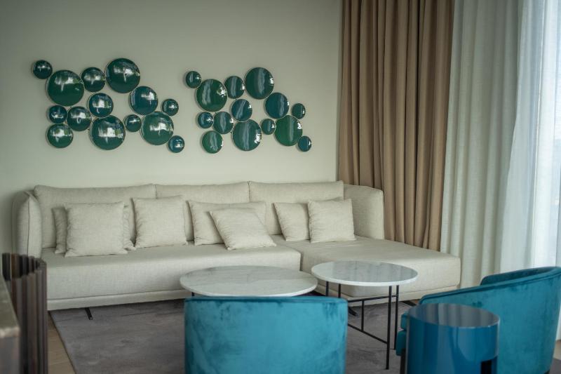 Deluxe Junior Suite image 3