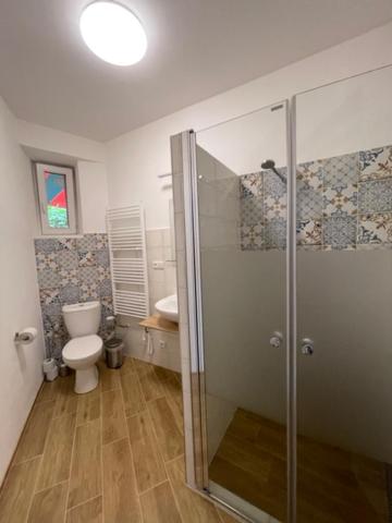 One-Bedroom Apartment image 4