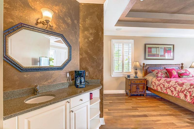 Palm Island Canal Home - 4 BR - image 12