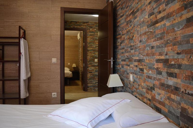Apartamentos Turísticos Toledo - image 1